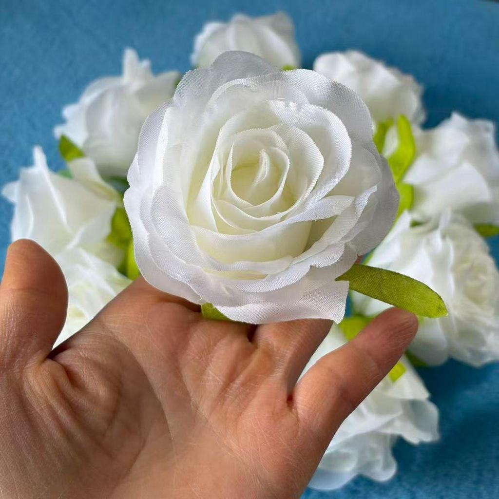 Hochwertige einzelne künstliche Rose für die Innendekoration und DIY-Geschenke.