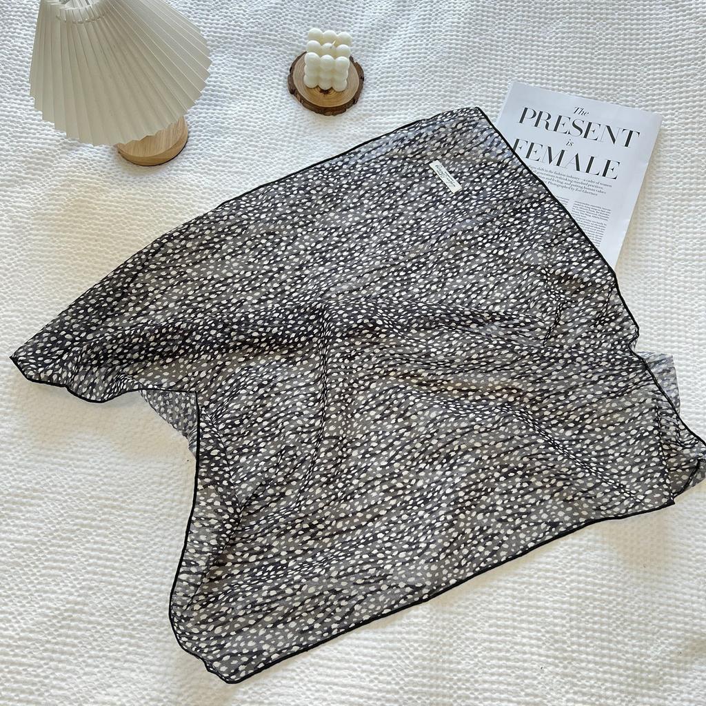 Keep several for yourself! Export island country quality! Cotton and linen Japanese and Korean square scarves, headbands, fresh literary silk scarves,