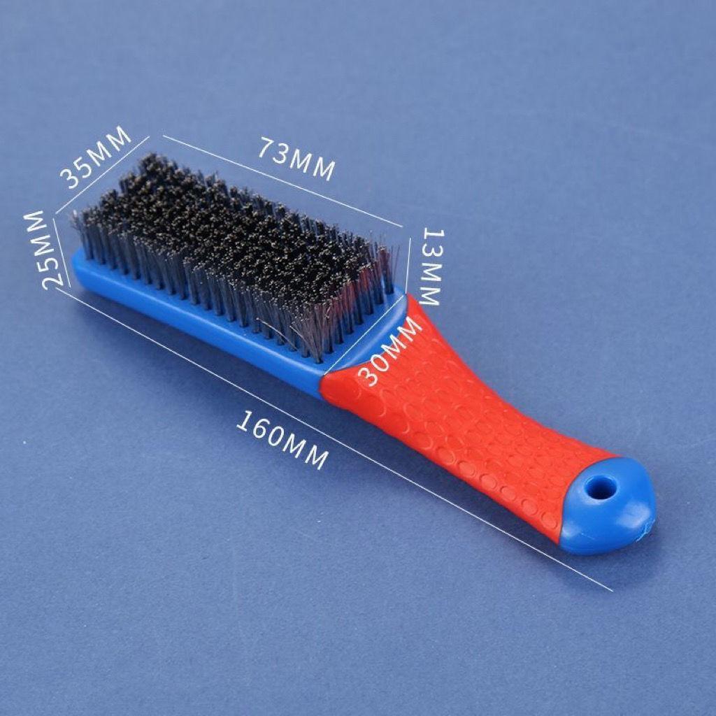 Steel Wire Brushes with Wooden Handle for Rust Removal and Polishing, Suitable for Antique Play and King Kong Bodhi Walnut Cleaning.