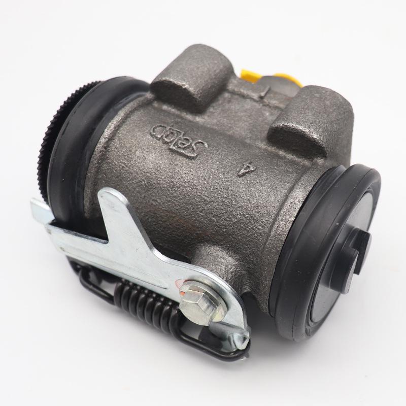 Isuzu Qingling 700P 4HK1 Front and Rear Brake Wheel Cylinder Pump