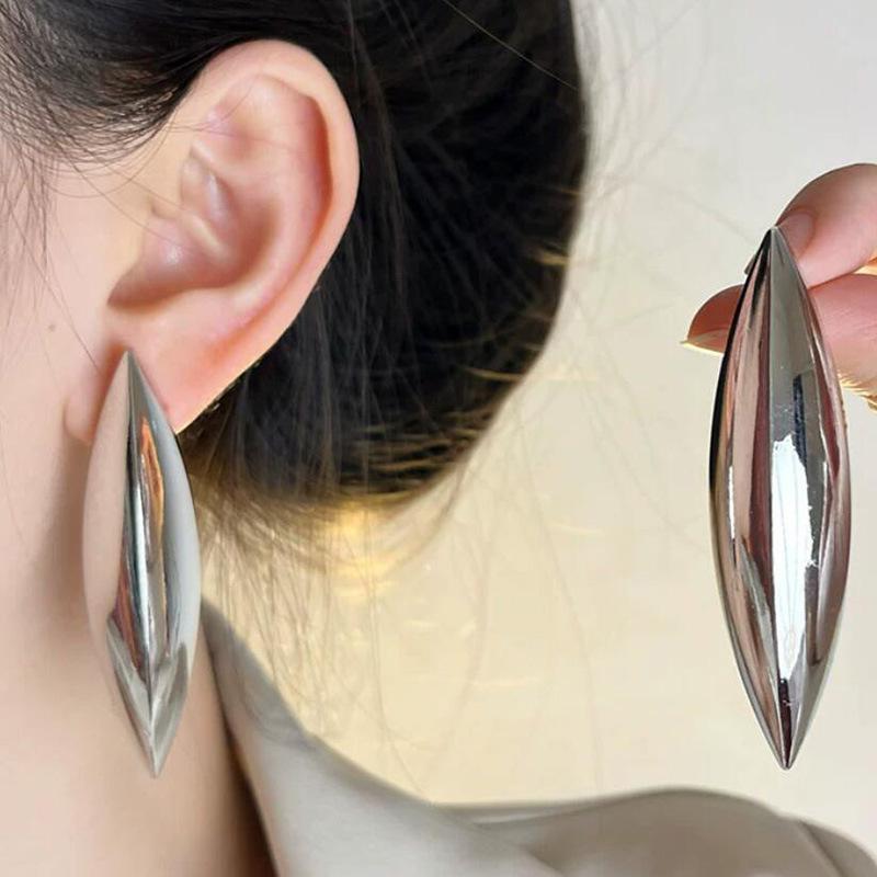 Vintage Exaggerated Metal Conical Smooth Plain Long Stud Earrings for Women Light Geometry Earrings Jewelry
