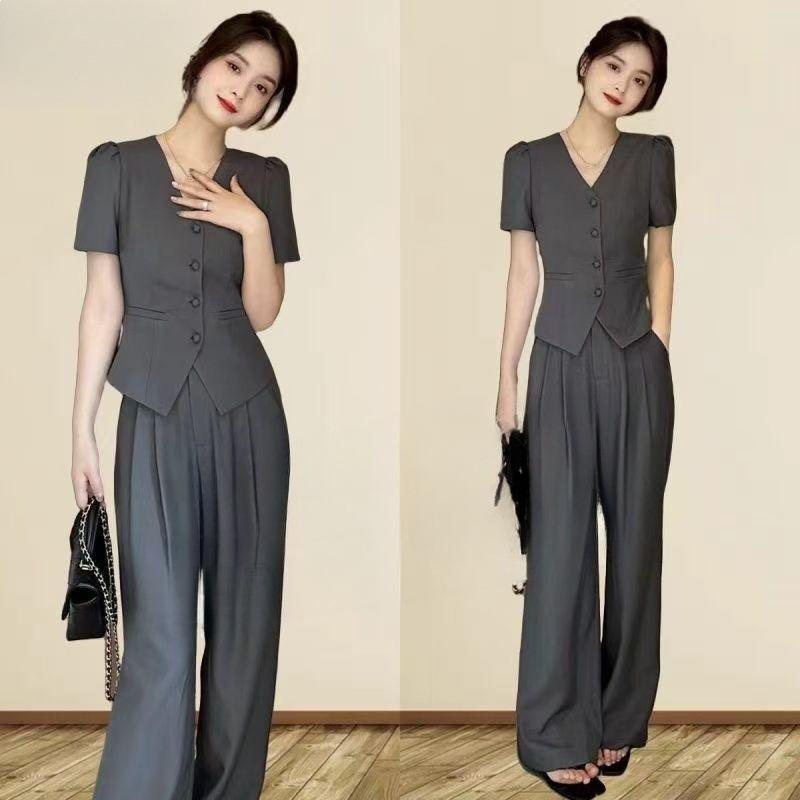 

2026 Summer Women s Stylish Wide-Leg Pants and Lambswool Top Set – Fashionable, Slimming, Solid Color L 95-110 lbs