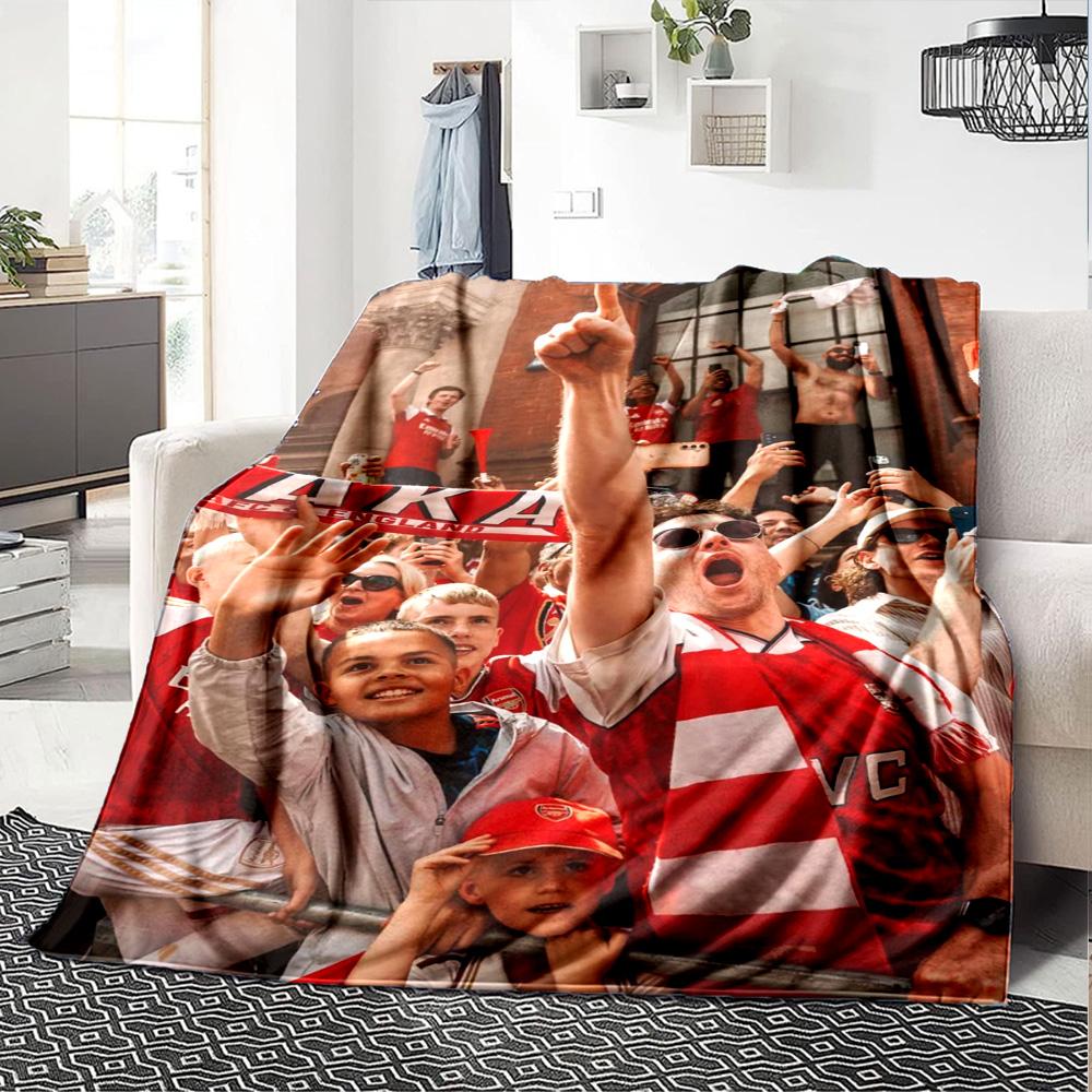 Arsenal Football Player Blanket Comfortable Suitable for Chair Couch Office Chair for All Seasons Stylish Decor Perfect Gift for Relatives and Friends