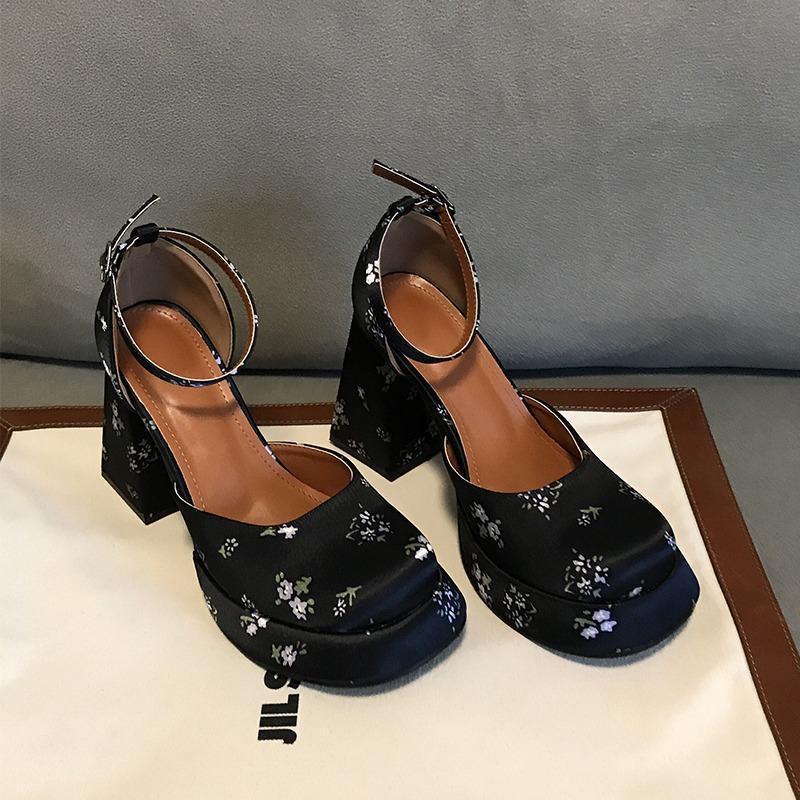 The Same Retro Mary Jane Shoes Waterproof Table Thick Heel Non-slip Black High Heels Women's Spring and Summer 2025 New Models