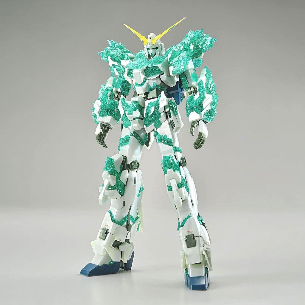 BANDAI MG Gundam Base Exclusive Unicorn Gundam of Mobile Suit Gundam UC 1/100 [Crystal Light] (Unicorn)