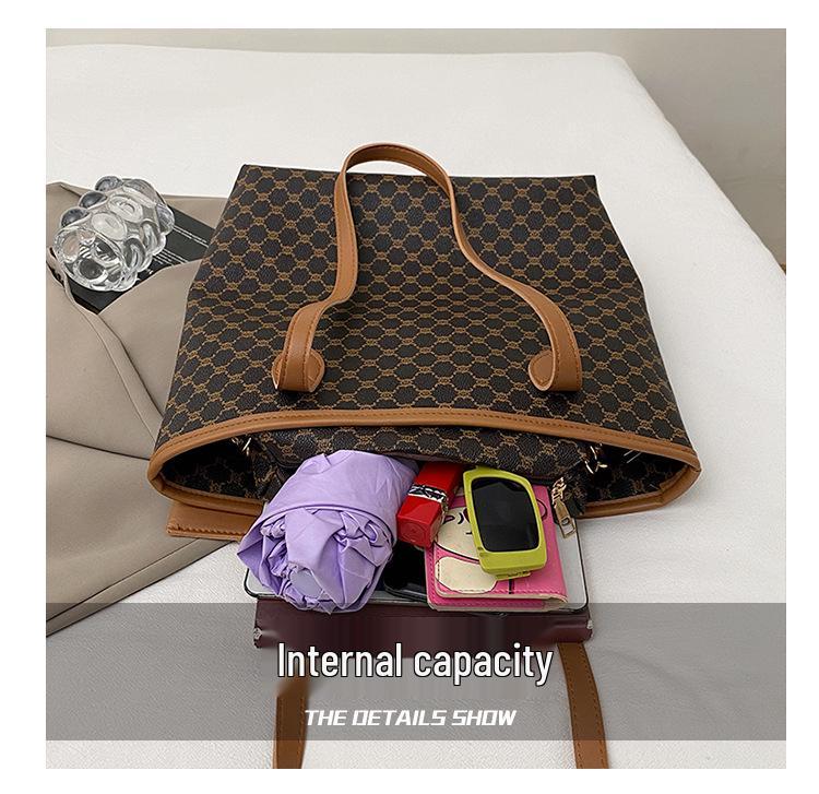 Women's Fashionable Multi-Piece Set: Large Capacity Retro Tote, Mother-Child Bag, and Underarm Bag