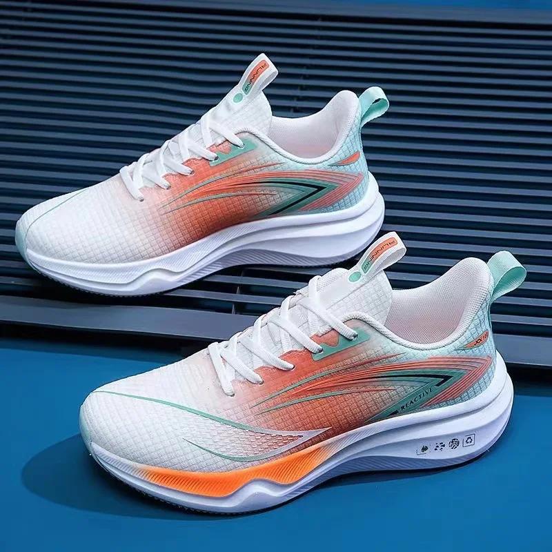 Men Is Shoes New Summer Mesh Ultra Light Running Shoes Sports Shoes Breathable and Shock Absorbing Soft Soled Shoe Sneakers