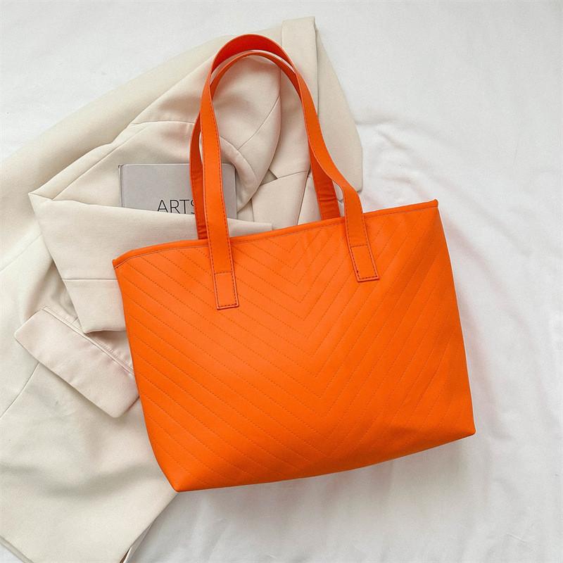 Vintage Large Capacity Shoulder Bag For Women Stylish Casual Tote Bag In Various Colors
