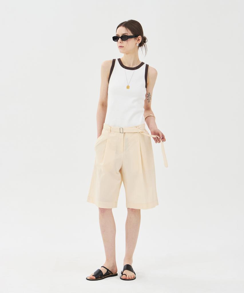 PINBLACK Belted Single-Pleat Bermuda Pants Beige