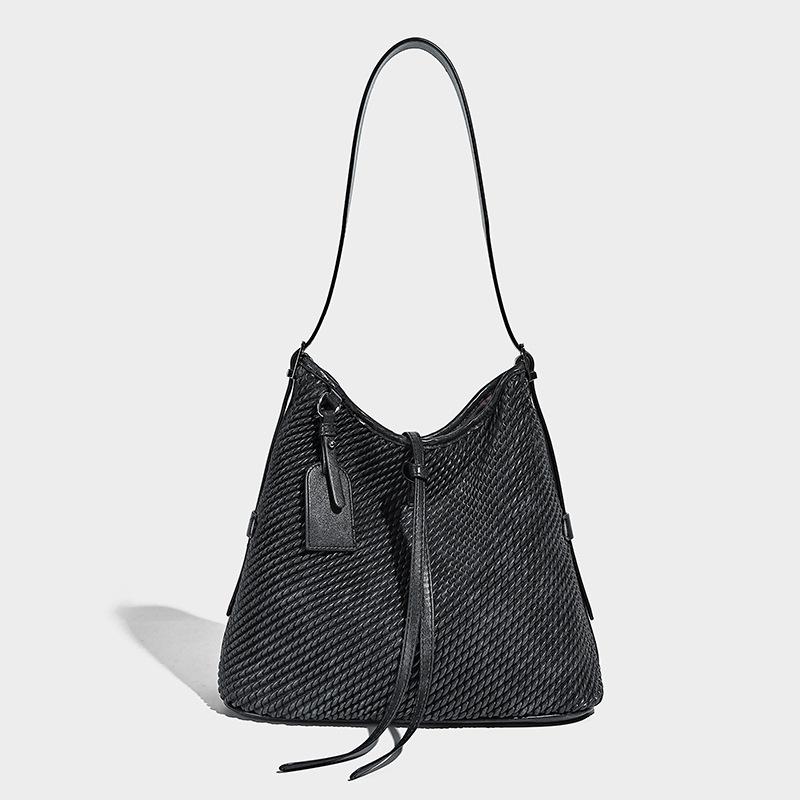 

Vintage Handmade Woven Shoulder Underarm Bag, Niche High-End Style, 2025 New Versatile Handheld Crossbody Tote Bag for Women 29*13*28CM синий