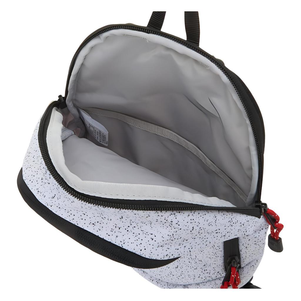 The North Face 4.7L Letter Logo Zipper Closure Recycled Shoulder Crossbody Chest Bag Outdoor Unisex bags Gray NN2PN61C