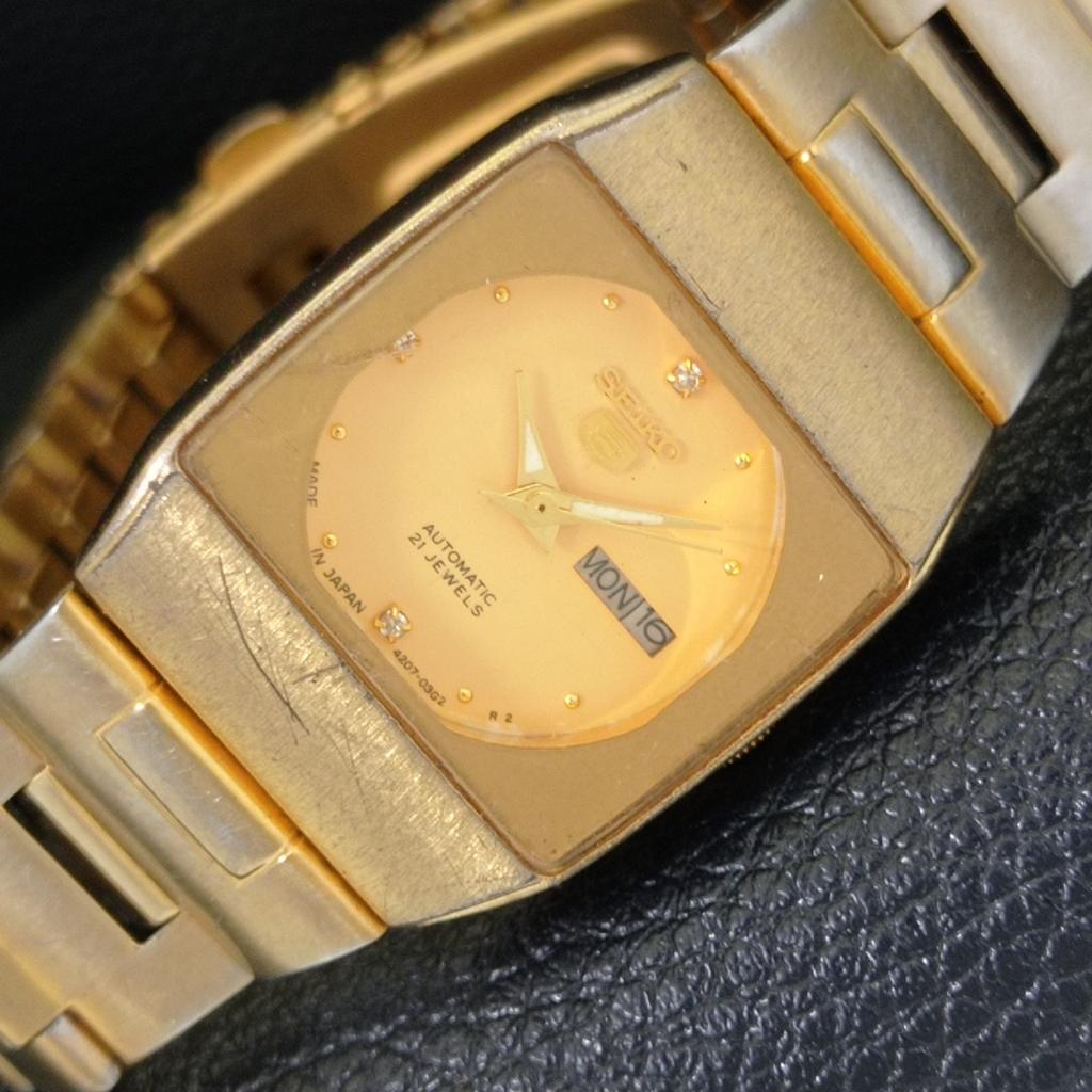 

ВИНТАЖНЫЕ ЖЕНСКИЕ ЧАСЫ SEIKO 5 AUTOMATIC 4206B ЯПОНИЯ ОРИГИНАЛЬНЫЙ ЦИФЕРБЛАТ a704255-1