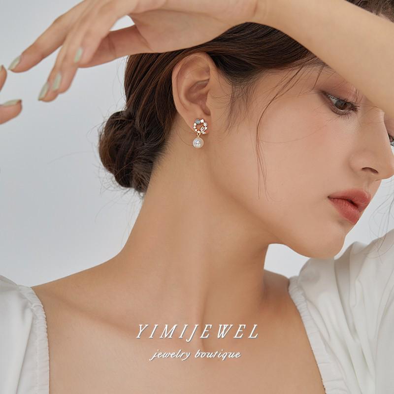 "Alice's Dream" Fairy Flower Crown Mermaid Pearl Pendant Silicone Clip-On Earrings for Women