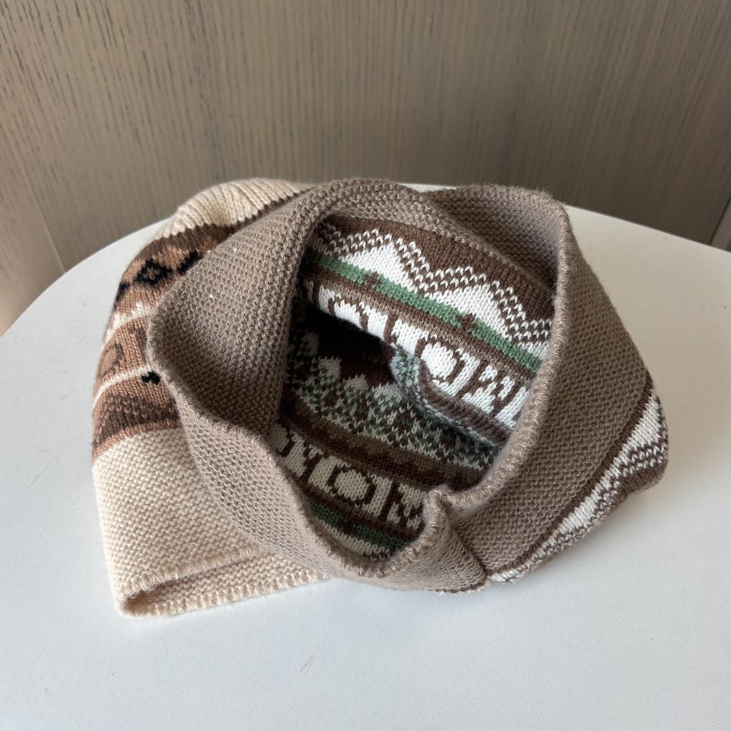 Autumn and winter new Fair Island style retro jacquard knitted hat women's cold and warm ear protection hat bag head wool hat