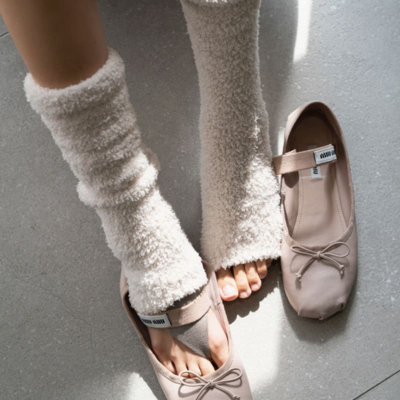 hiig [no.744] greige short split-toe tabi socks