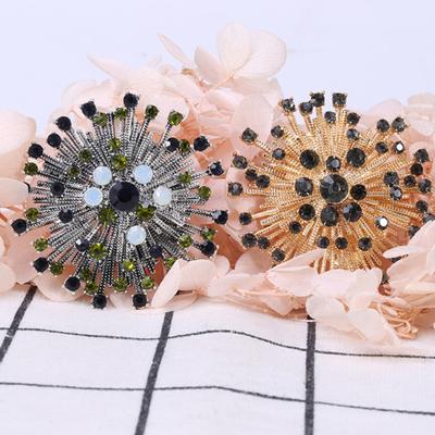 Women Brooch All-Matched Snowflake Shape Fine Workmanship