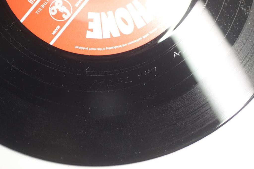 [USED] The Beatles Love Me Do UK Europe EP mono