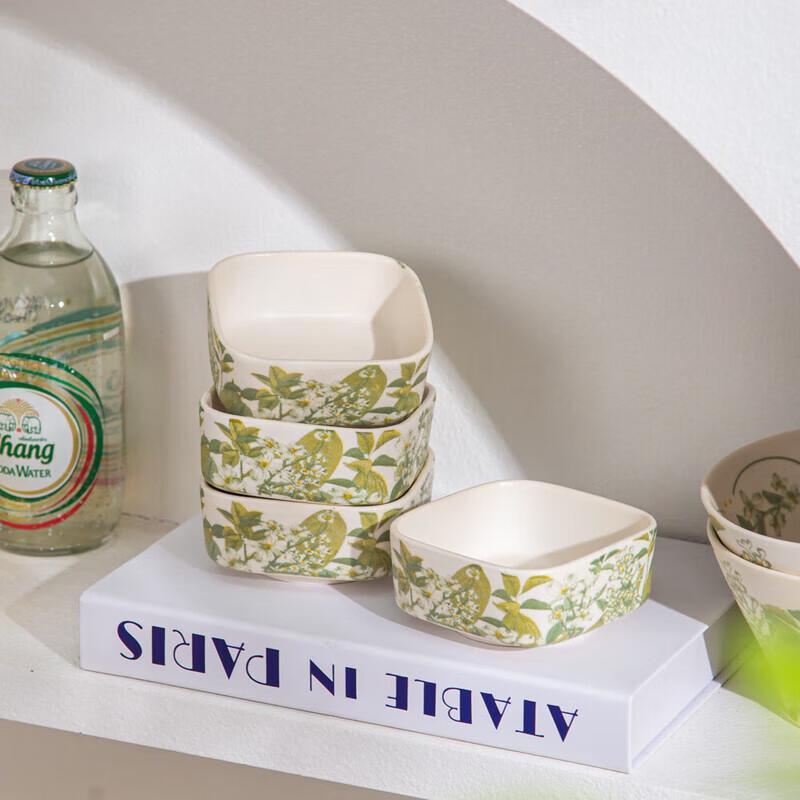 Керамический квадратный набор тарелок ZISIZ Ландыш