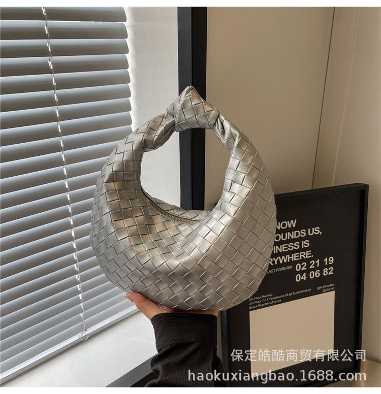 Niche design hand-woven bag versatile underarm bag women's high sense 2025 new single shoulder portable dumpling bag