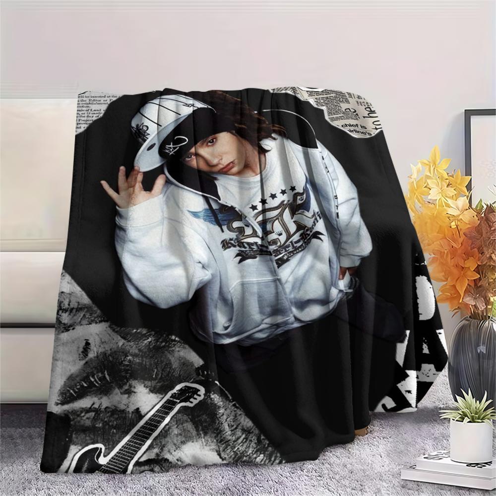 1 Stück Tom Kaulitz Print Flanelldecke, Hohe Qualität, Bequem für alle Jahreszeiten, Heimdekoration, Wärme und Komfort, Perfekt für Weihnachtsgeschenke