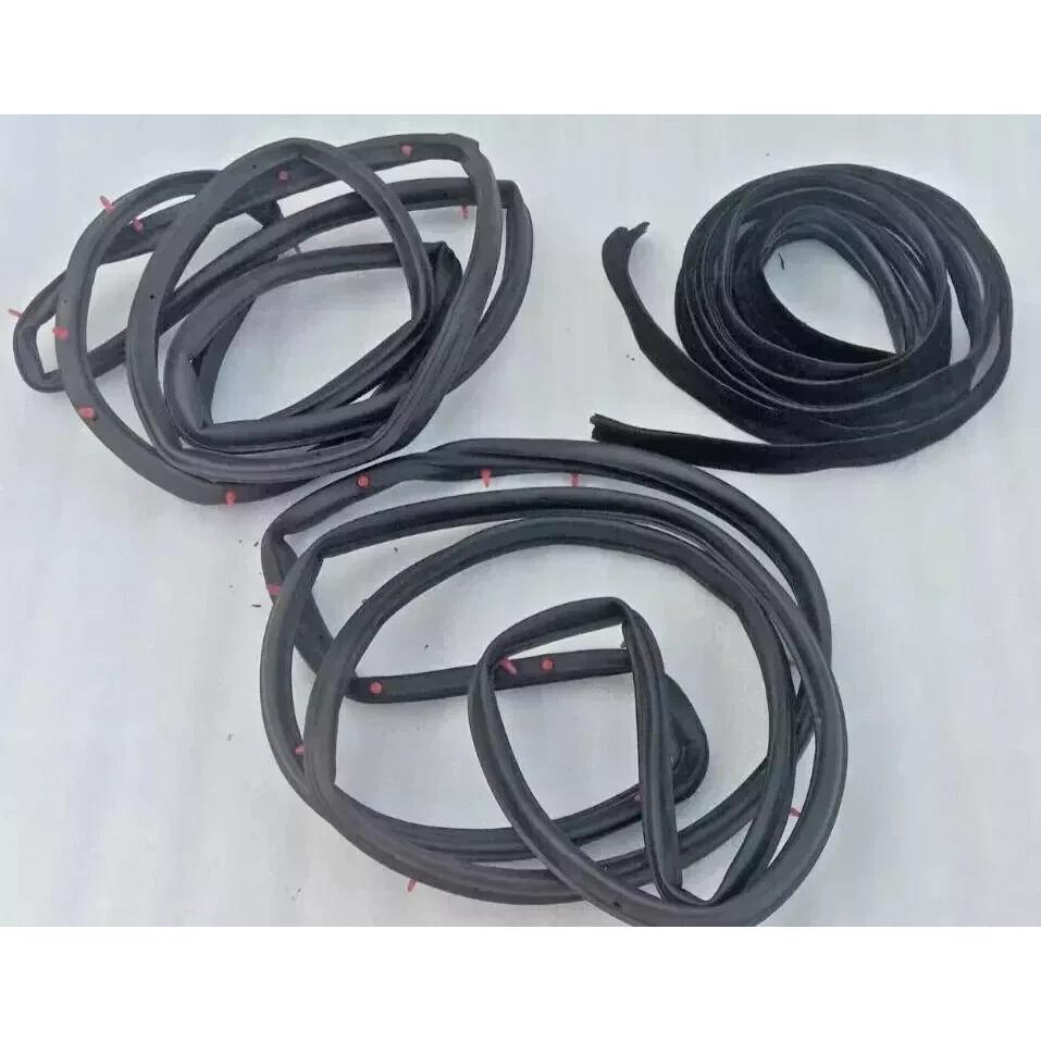 

SUZUKI SAMURAI 80 -95 DOOR & GLASS SEAL KIT / DRIVER & PASSENGER SIDE |Fit For