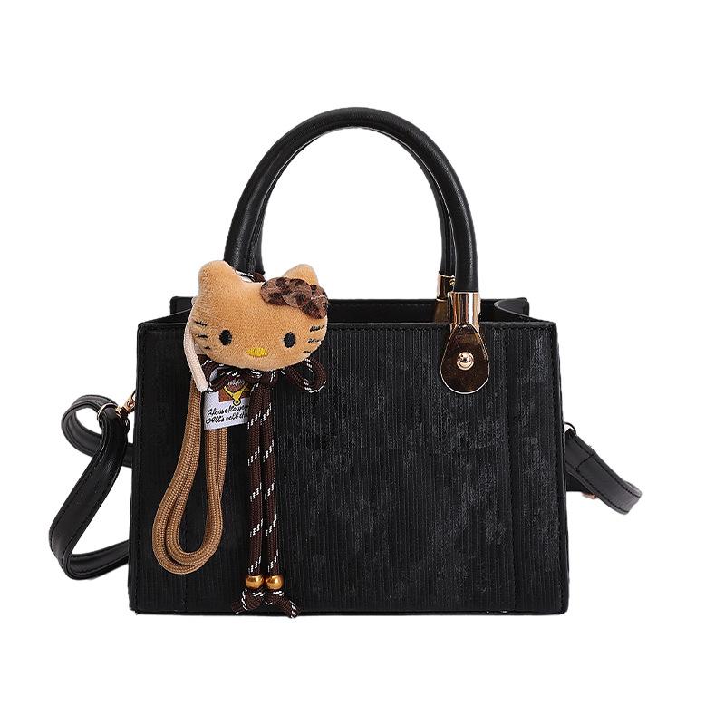 

Spring new women s bags trend casual small square bag commuting niche design sense light luxury temperament messenger bag women No pendant model чорний