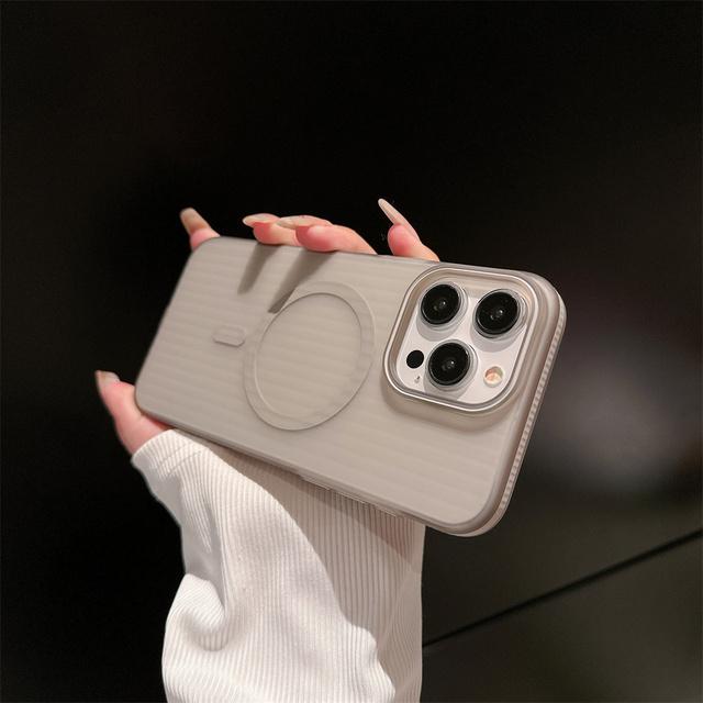 Fashion Translucent Magnetic Case For Magsafe Wireless Charging For iPhone 15 14 Plus 13 12 Pro Max Shockproof Bumper Back Cover