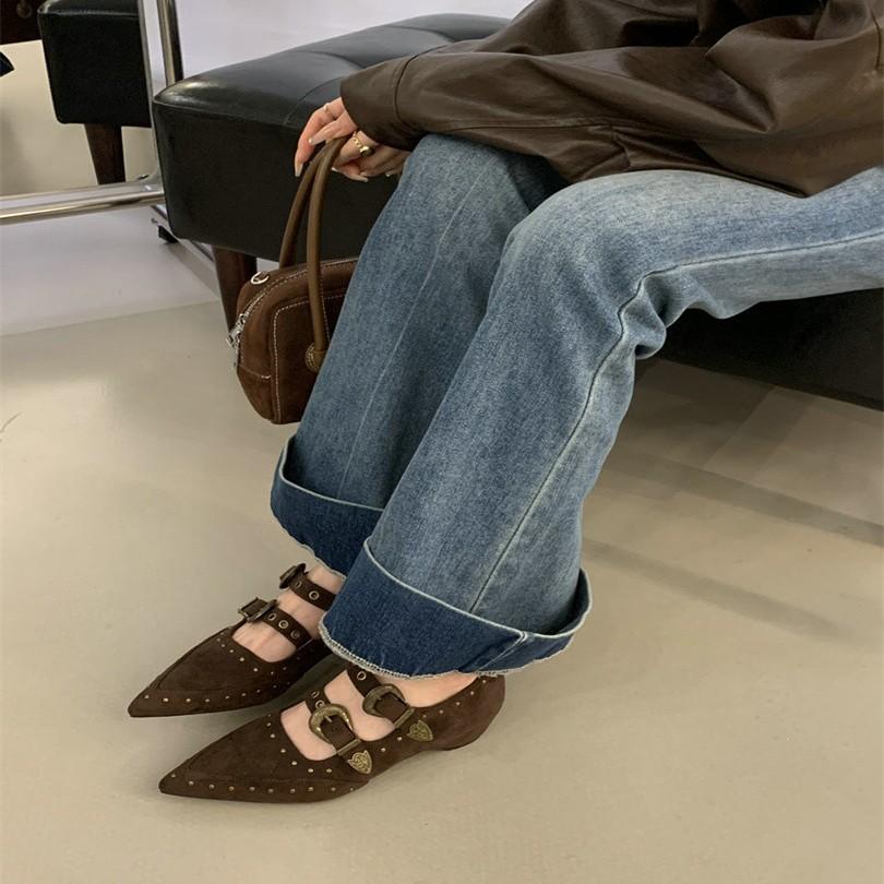 Innenmode Niet spitze Gürtelschnalle Mary Jane Schuhe Damen 2025 neu retro vielseitig einzelne Schuhe