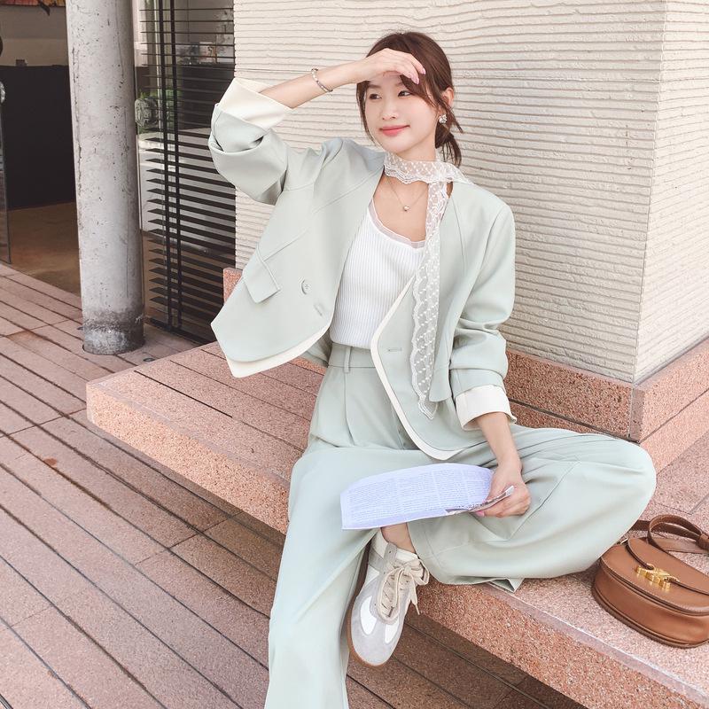 

Korean Style Light Green Fake Two-Piece Women’s Suit Set – Elegant Wide-Leg Pants, New Autumn 2025 Fashion L
