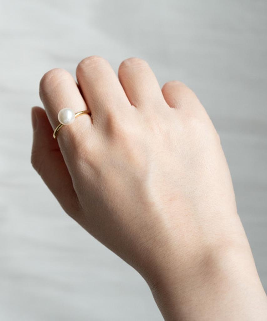 Alleun Silver 925 Bold Nucleus Pearl Ring For Women (Type B)