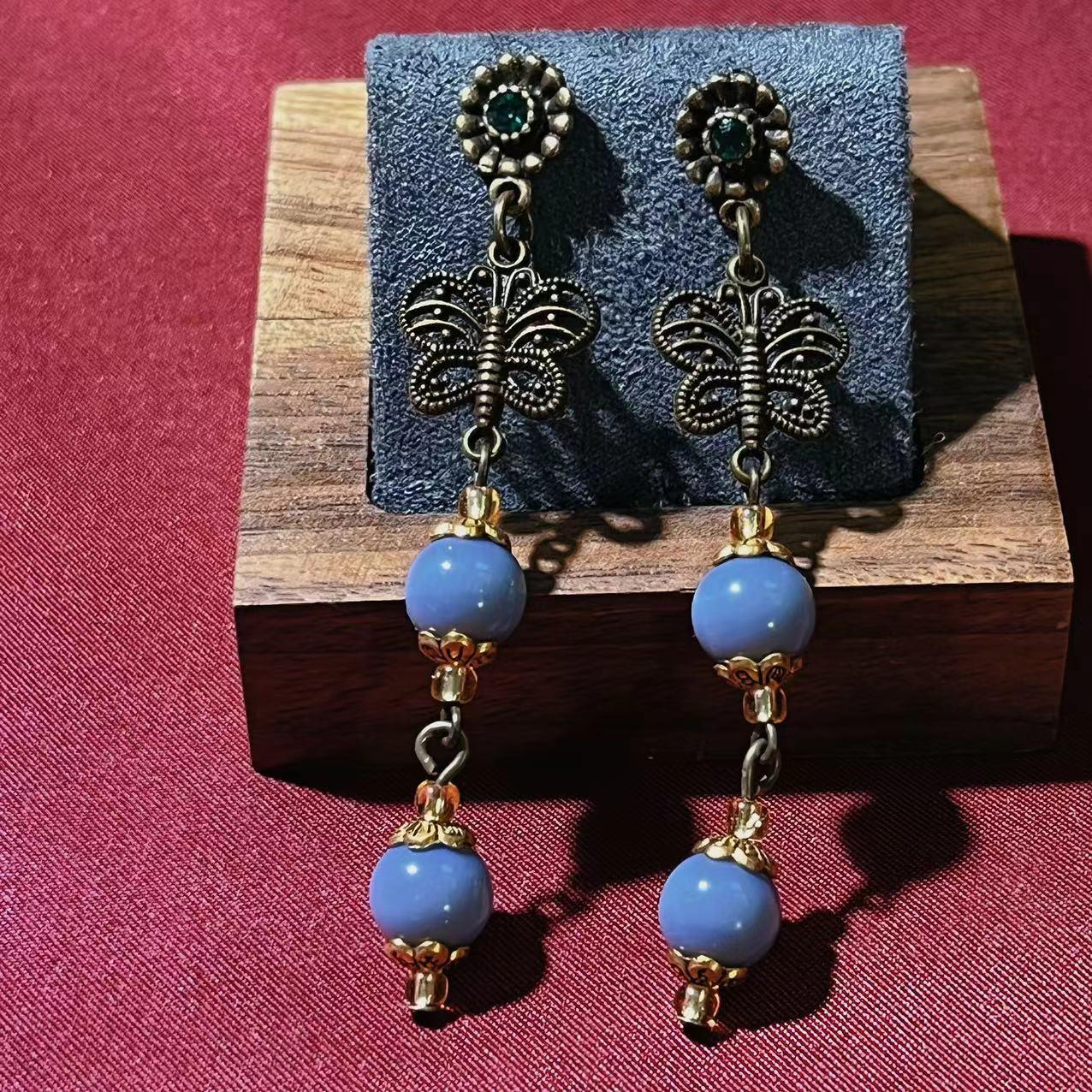 

Винтажное элегантное женское ожерелье фиолетового цвета с бусинами