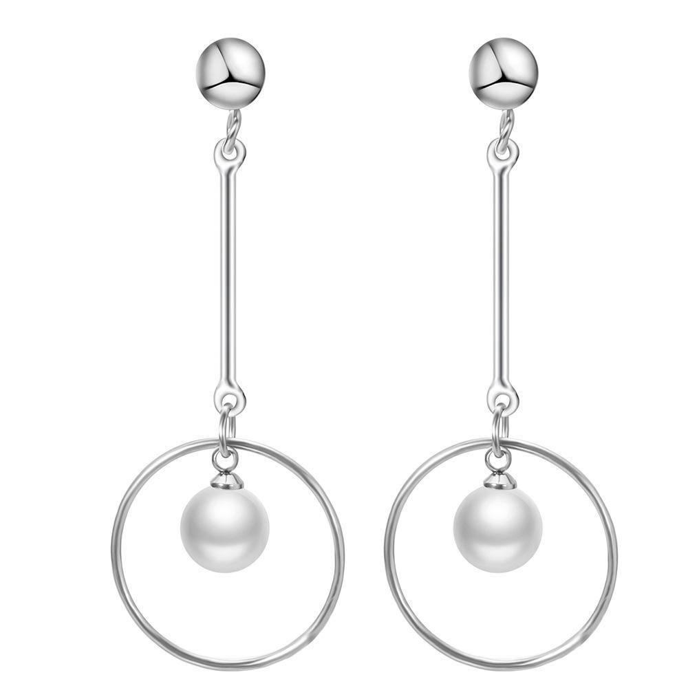 18K Gold Pearl Inlaid Round Hollow Fashion Earrings