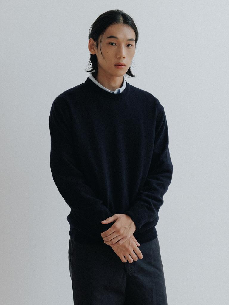 Deowedeoijeueosseom Classic Crew Neck Knit Sweater (Navy)