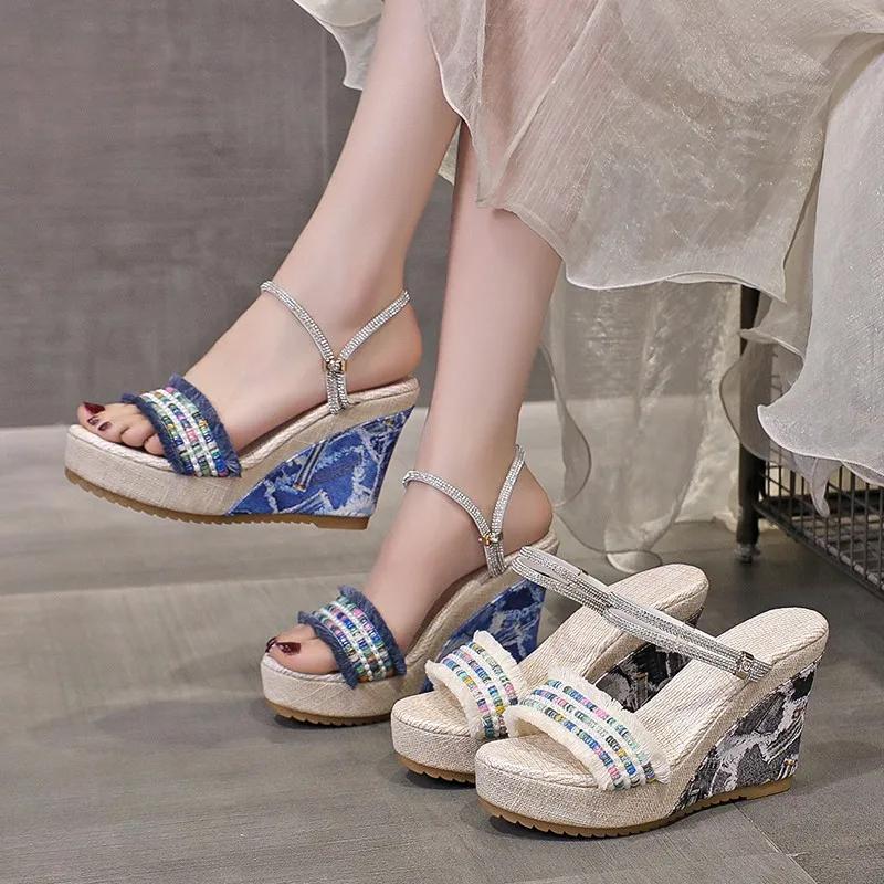 Fashion 2024 Summer High Quality Women's Shoes Fashion Color Block Open Toe Women's Slippers Large Size Women's High Heel Slippers