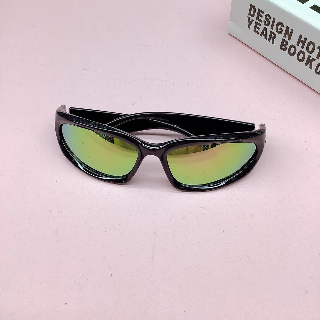 UV Protected UV Protected Polarized UV Protection Lightweight Comfortable Durable High Quality Oval Shaped Sun Glasses