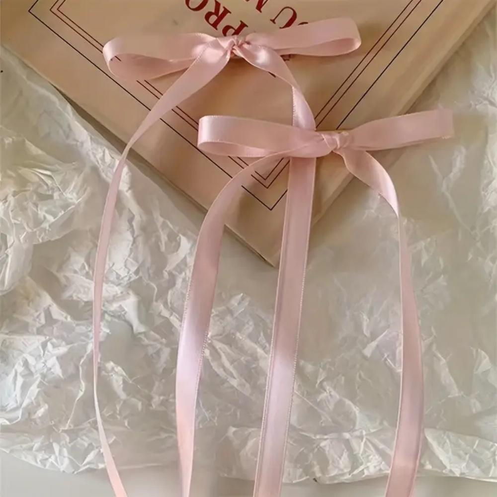 Dekorace na cupcakes ve tvaru mašle, ideální pro dívčí narozeninové oslavy Mašličkové dekorace, hravé mašličkové stuhy, sladkosti na svatební sprchu,