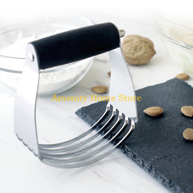 

F26C Heavy Duty Stainless Steel and Non-slip handle Dough Cutter for Pasta Cake China Mainland