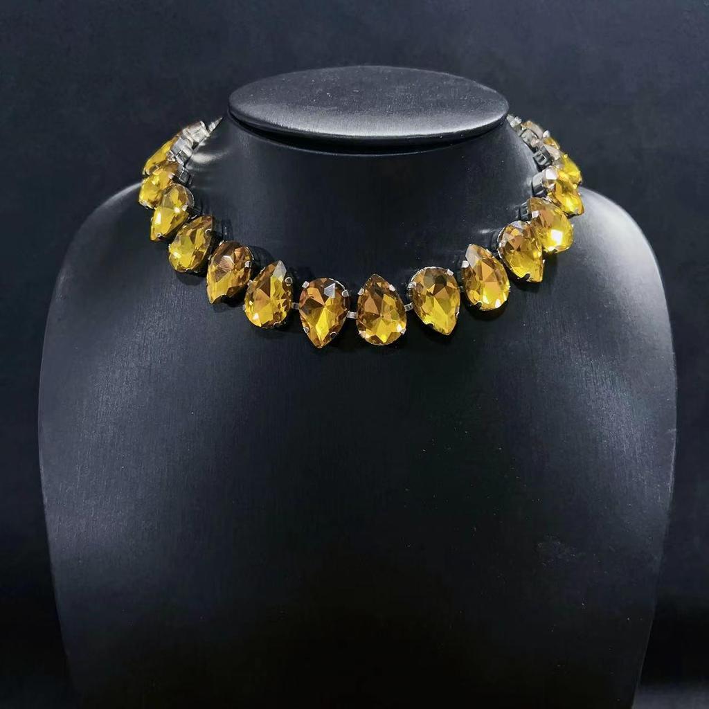 European and American Inlaid Diamond Crystal Teardrop Clavicle Necklace: Exquisite, Modern, and Unique Design