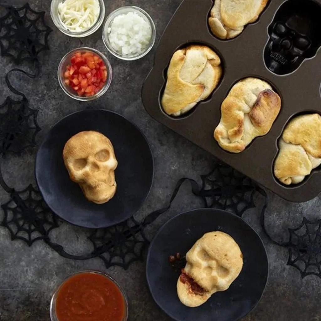 Portable 3D Skull Mold Haunted Skull Cakelet Pan Mold Halloween Bakeware Skull Mould Biscuits Baking Cake Mould Kitchen Gadget