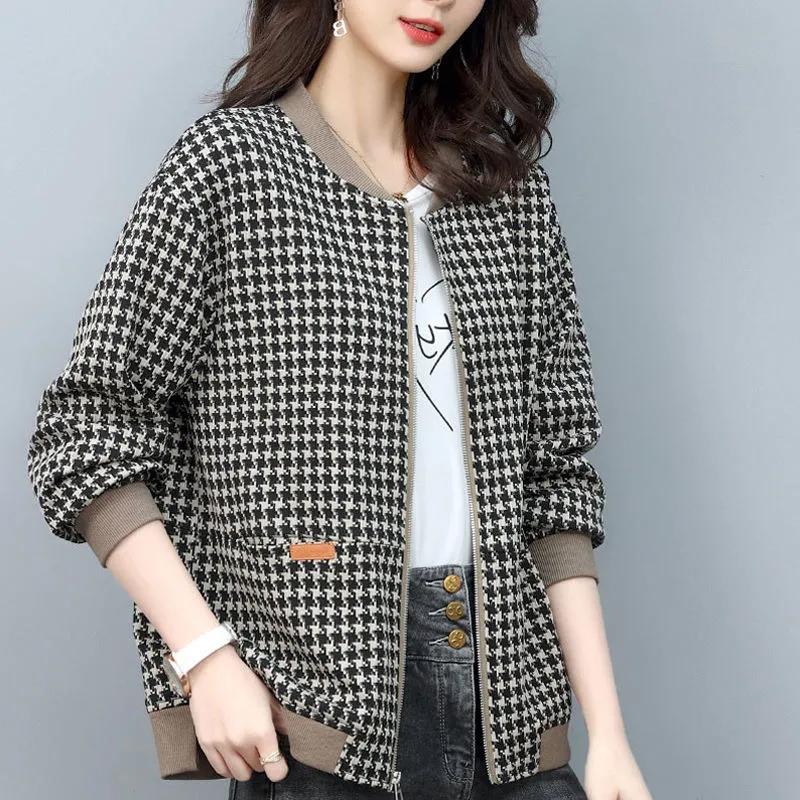 Women's New Autumn Winter Thickened Velvet Zipper Cardigan Covers Coats the Flesh Looks Slimming Simple Casual Hooded Jackets