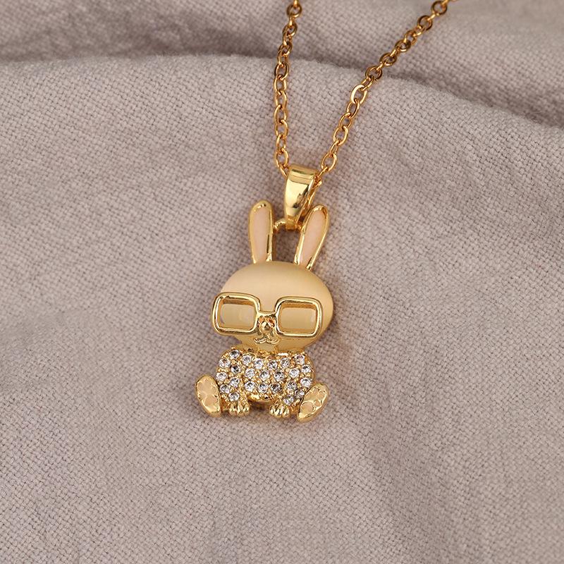 Titanium Steel Non-fading Necklace - European & American Style, Light Luxury, Versatile Korean Fashion, Perfect for Women and Girlfriend Gifts.