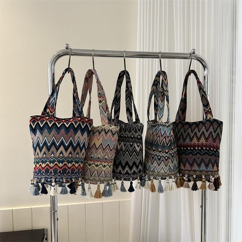 Trendy Ethnic Inspired Large Capacity Bucket Bag 2023 Fashion Striped Women's Handbag