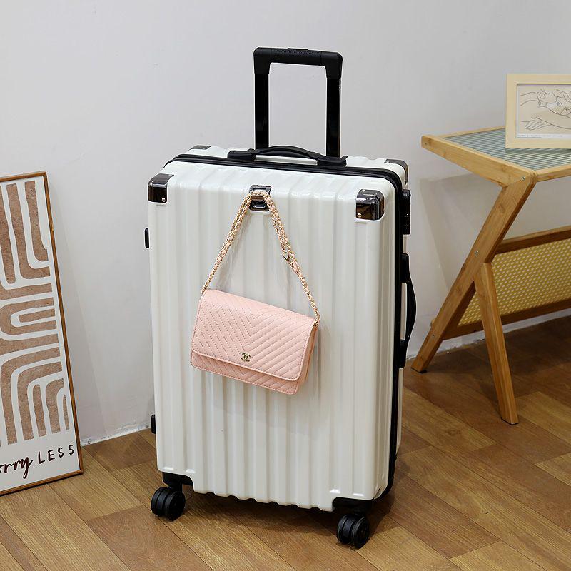 

Женский чемодан-тележка с алюминиевой рамой, универсальными колесами, кодовым замком и большой вместимостью для ручной клади. 20-inch Carry-on