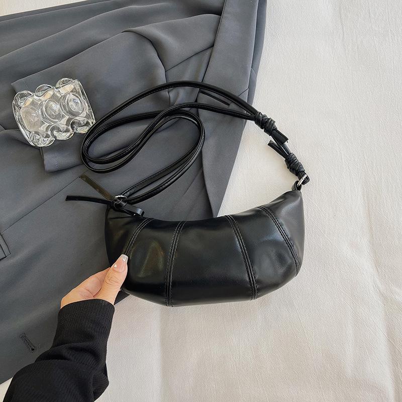 Yogodlns Fransk Croissantveske Chic Mote Sølv Crossbody-veske Retro PU Mini Boulogne Håndveske Casual Søt Skulderveske