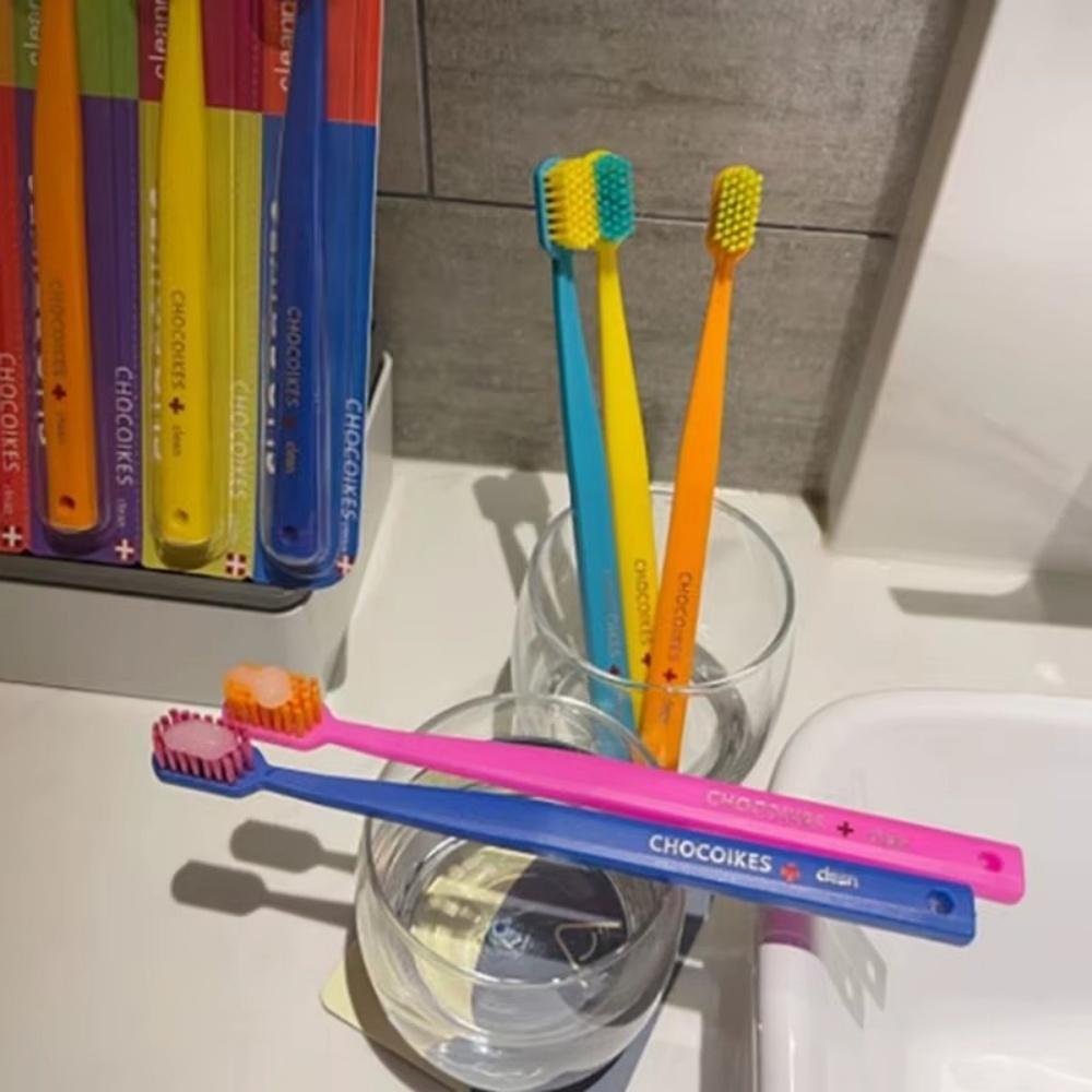 Tragbare 5 Stück Zahnbürste Ultraweiche Borsten Haushaltliche Zahnbürste für Männer und Frauen Familie Dental Mundhygiene Zähne Bleichen