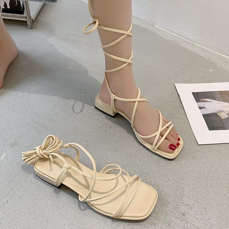 

Fairy wind strap sandals female outer wear 2024 new summer Korean version Internet celebrity fashion thick heel square headgear toe sandals 40