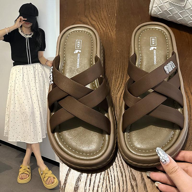 Slippers Women's Summer Outer Wear 2025 New Muffin Thick-bottomed Beach with Skirt Cool Slippers