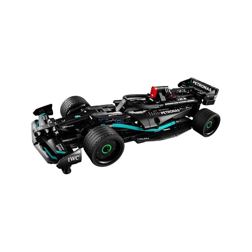 Lego Mercedes-AMG F1 W14 E Performance a Retromarcia