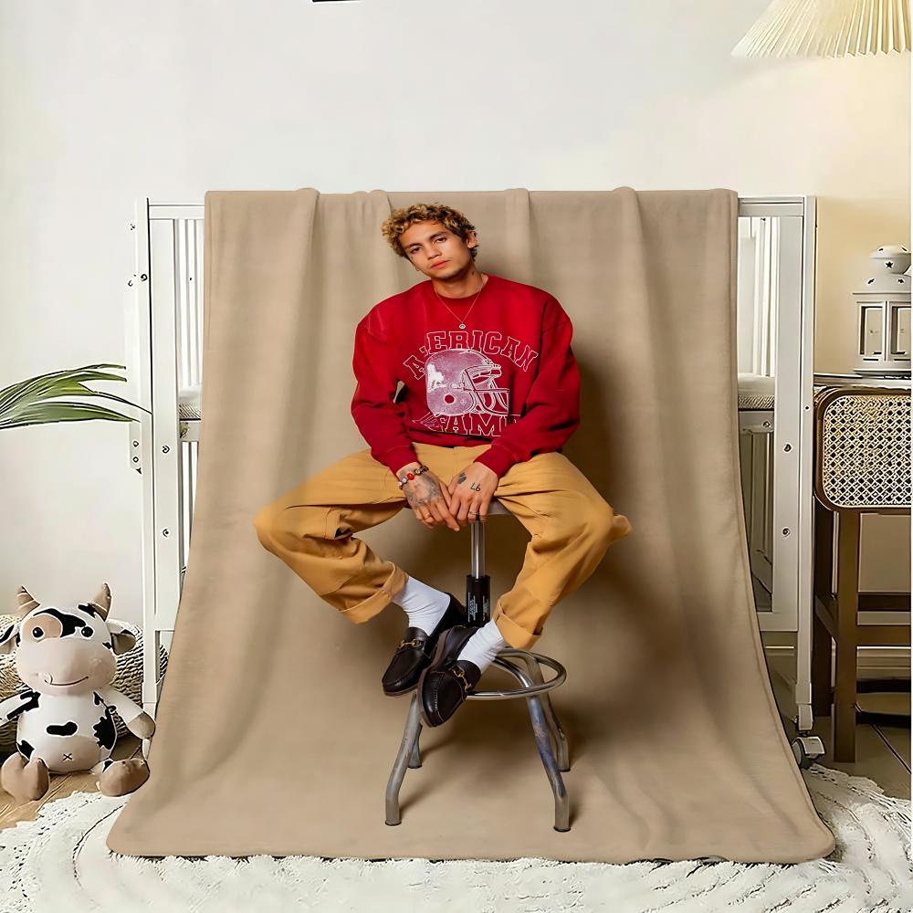 Pop Singer Dominic Fike Throw 240g Flannel Blanket Lightweight Soft Skin-friendly Summer Thin Throw Blanket