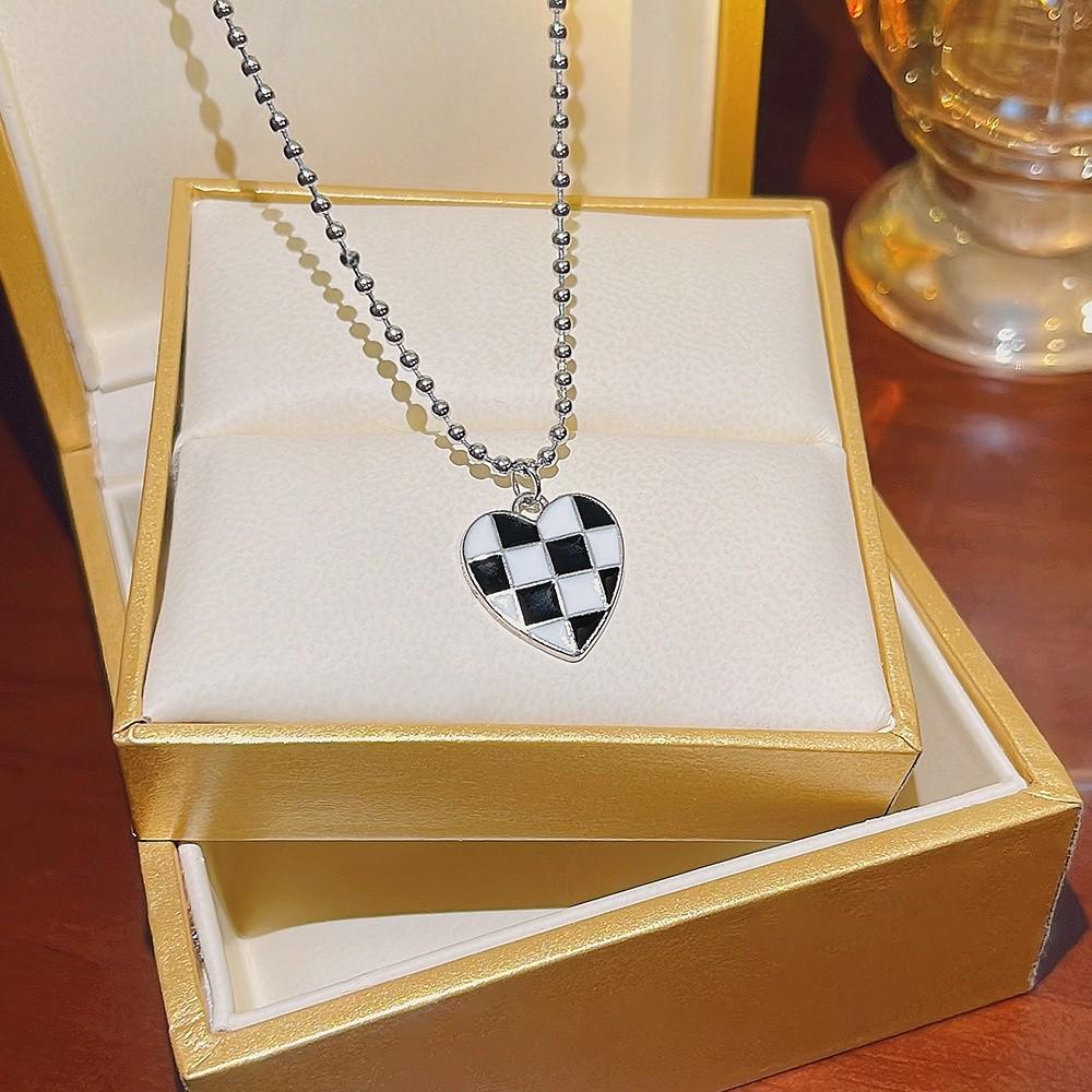 

Высококачественное корейское ожерелье из титановой стали: Невыцветающий, легкий, простой роскошный кулон с цепочкой на ключицу для женщин